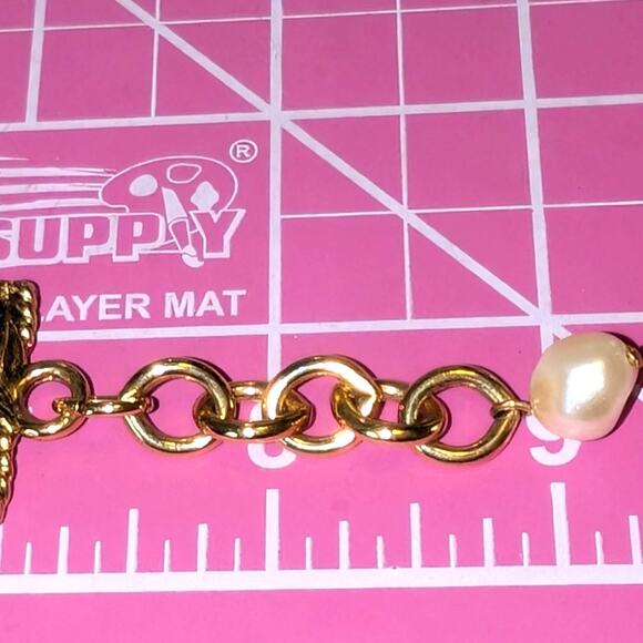VTG Joan Rivers Gold Tone Faux Baroque Pearl Triple Strand Hook Clasp Bracelet - Picture 7 of 8